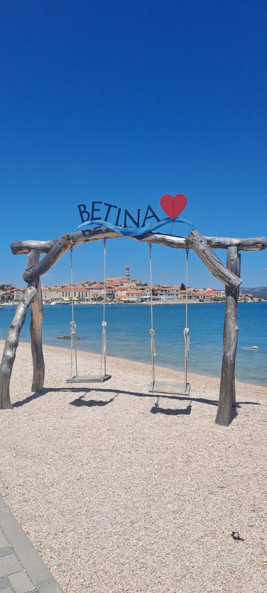 On The Sea Hotel Betina  Exterior photo