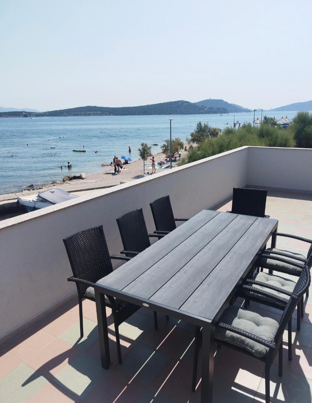 On The Sea Hotel Betina  Exterior photo